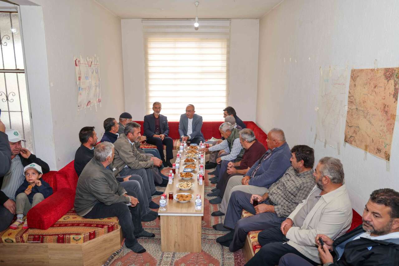 Konya’da Başkan Kavuş sahaya indi! 6 mahallede vatandaşları dinledi 9